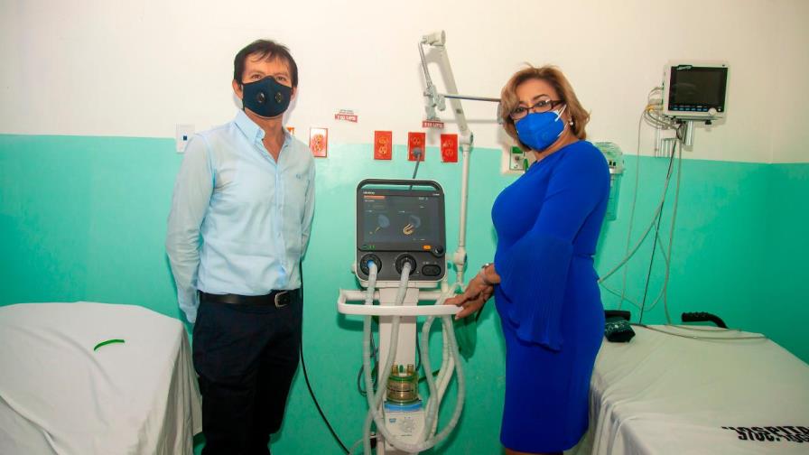 Industria San Miguel entrega central de oxígeno y ventilador al Hospital General de Santiago Rodríguez