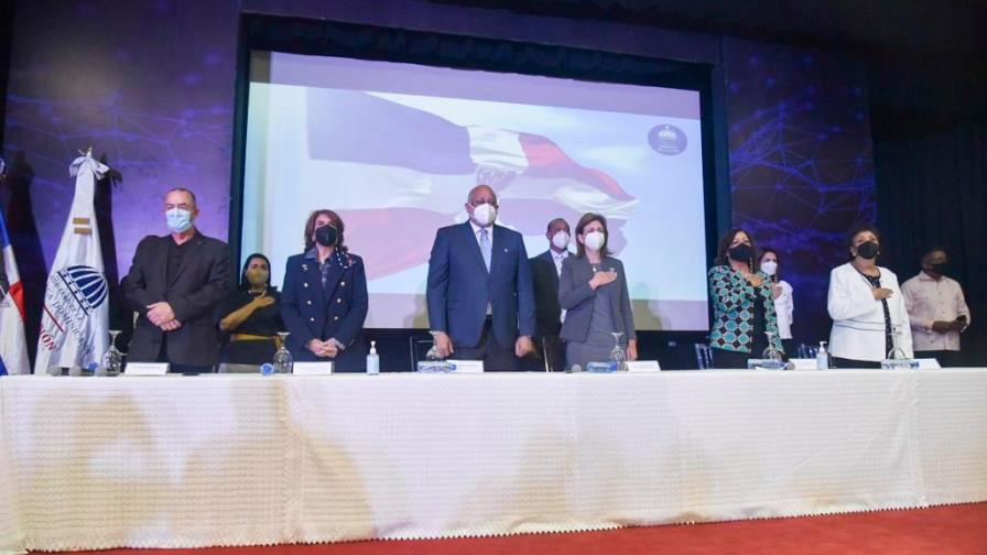 Retorno gradual a clases será a partir del 6 de abril 