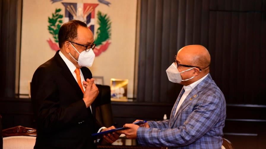 Poder Ejecutivo deposita ante el Congreso Nacional Proyecto de Ley de Referendo