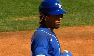 Vídeo | Mondesí en salud debuta en los entrenamientos primaveral