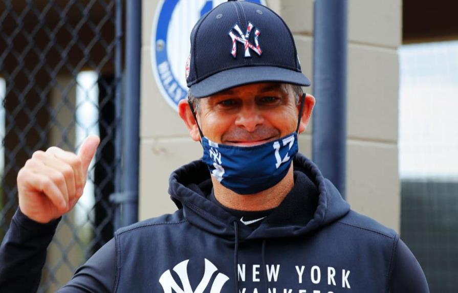 Dirigente de los Yankees regresa tras operación