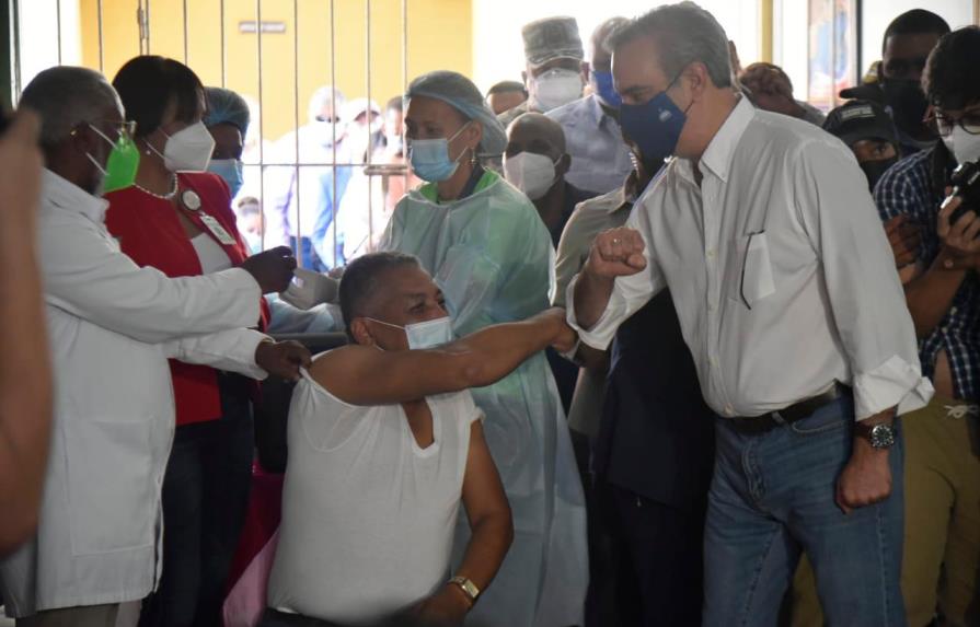 Presidente Abinader afirma RD ocupa  segundo lugar en vacunación en Latinoamérica