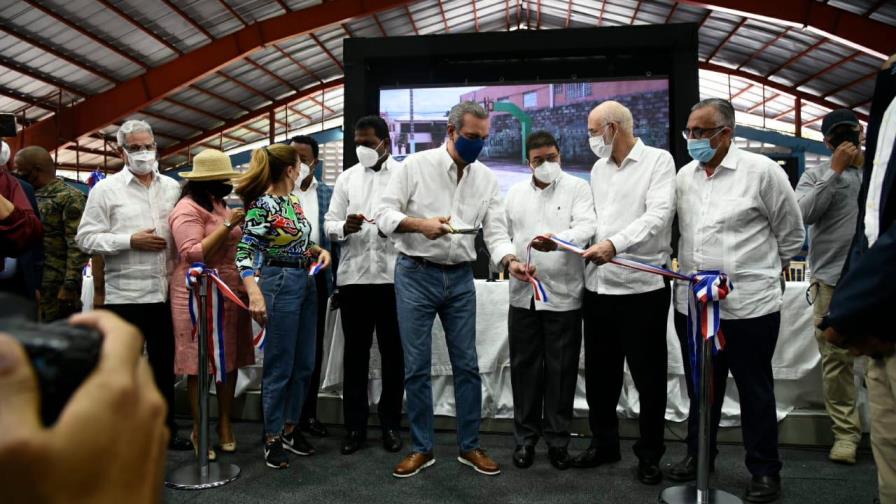 Abinader promete apoyo total a clubes deportivos y al deporte en general