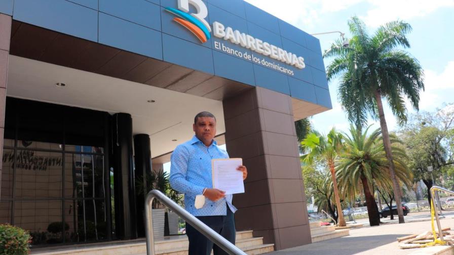 Solicita instalación de sucursal del Banreservas en Guaricano