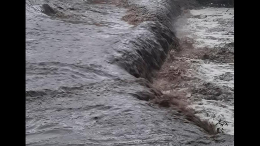 Reportan daños por crecida de ríos y cañadas en el Cibao 