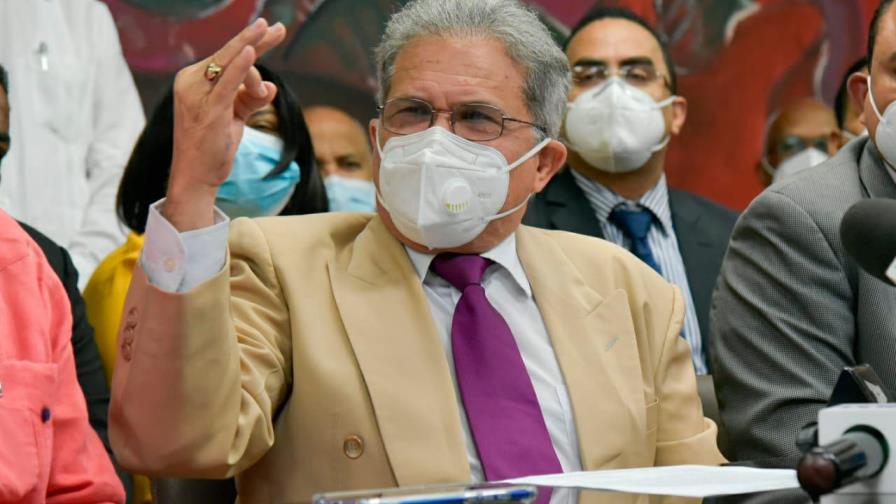 El CMD y 53 sociedades médicas amenazan con paralizar servicios a afiliados