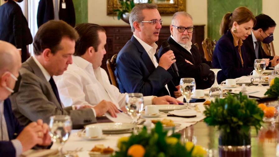 Gobierno explica esfuerzos para amortiguar subida de los precios locales por factores internacionales Gobierno explica esfuerzos para amortiguar subida de los precios locales por factores internacionales