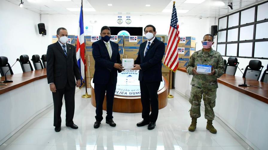 Comando Sur de Estados Unidos dona 200 mil jeringas a RD para combatir el COVID