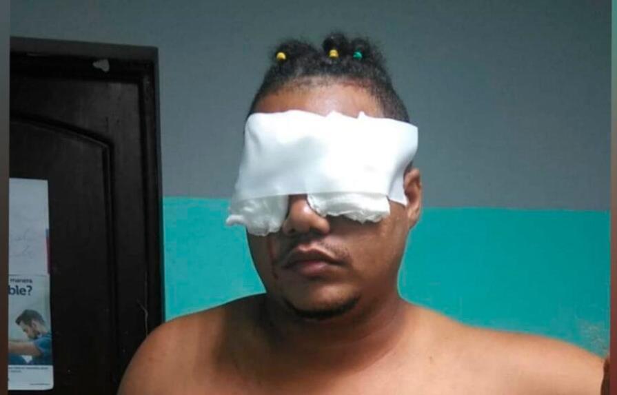 Delincuentes penetran a casa de hombre y le atacan los ojos con una tijera en La Romana