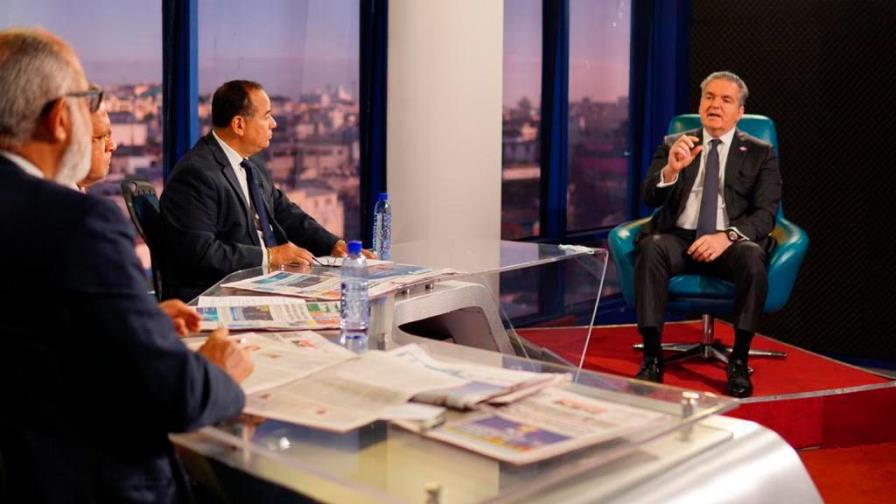 Neney Cabrera anuncia plan de Gobierno para aprovechar plásticos en los residuos sólidos Neney Cabrera anuncia plan de Gobierno para aprovechar plásticos en los residuos sólidos