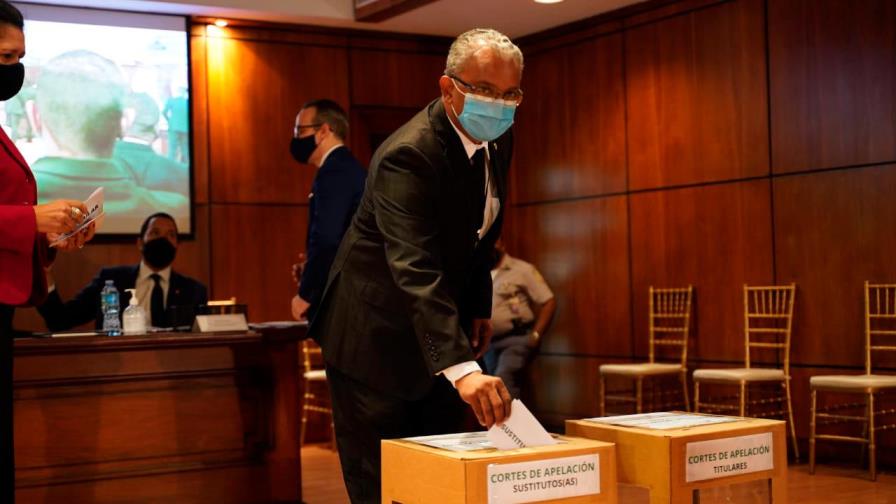 Empieza conteo de votos para elegir nuevos integrantes del Consejo del Poder Judicial Empieza conteo de votos para elegir nuevos integrantes del Consejo del Poder Judicial