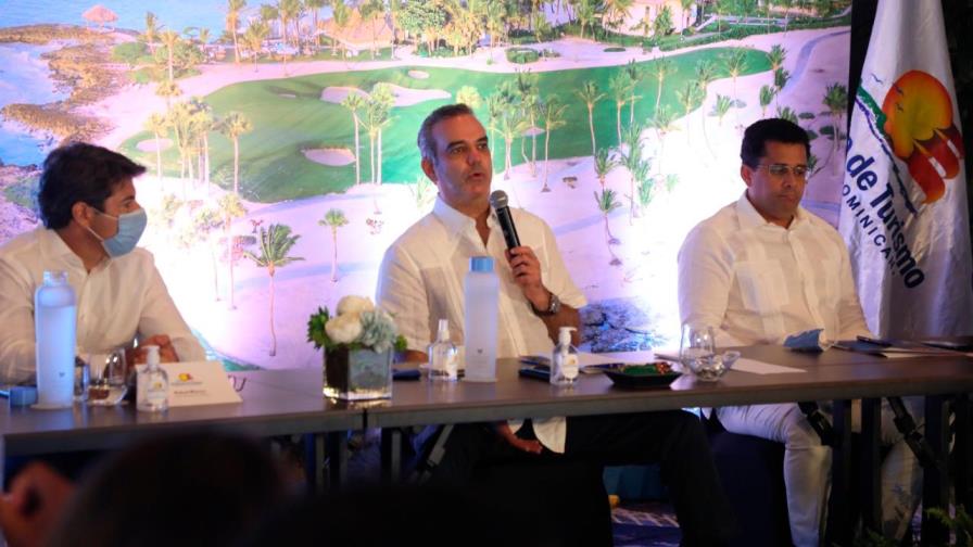 Presidente Abinader dice han recuperado más de 40,000 empleos en el sector turismo