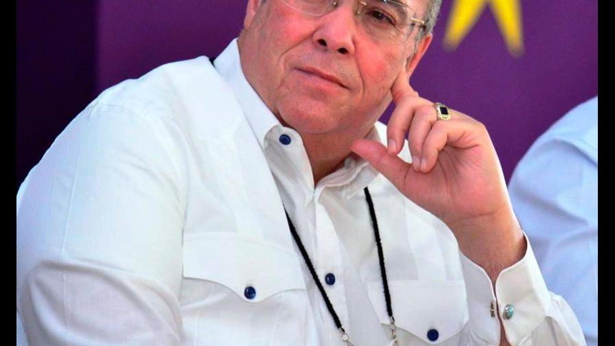 Charles Mariotti pide al ministro de Educación dejar la “politiquería barata” y acudir a tribunales