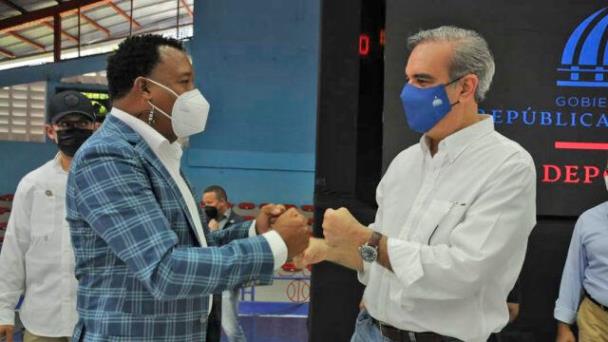 Pedro y Vladimir apoyan iniciativa del presidente Abinader de regular pequeñas ligas de béisbol