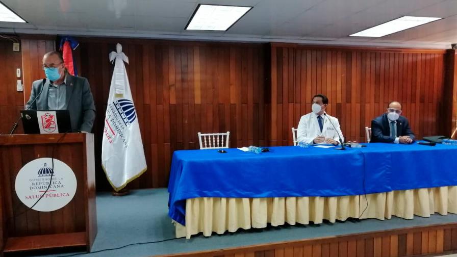 Ministro de Salud pide de favor que dejen de comprar bebidas adulteradas Ministro de Salud pide de favor que dejen de comprar bebidas adulteradas