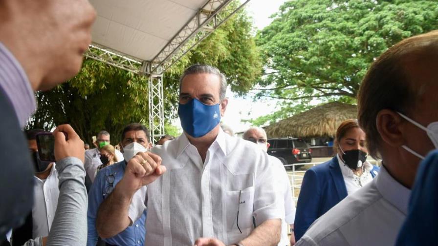 Presidente Abinader encabeza apertura de cosecha de arroz 2021