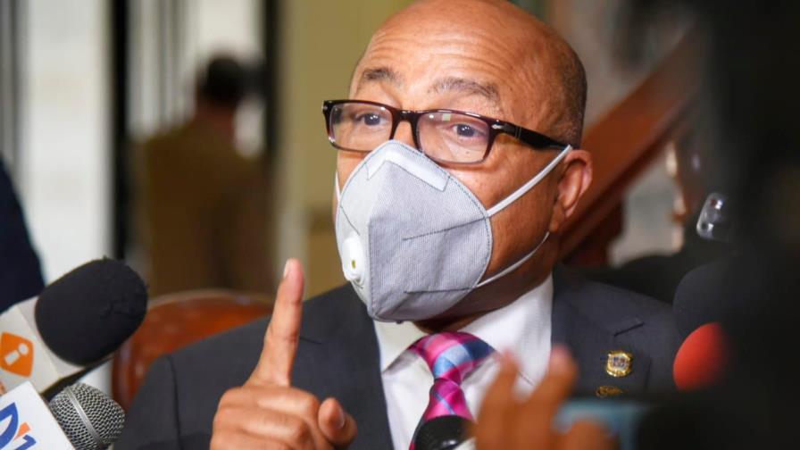 Este viernes llegarán más vacunas de Pfizer al país, dijo Alfredo Pacheco  