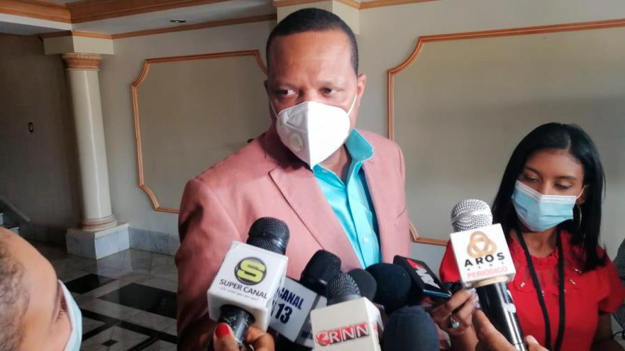 Vicepresidenta se reúne con comisión para el combate de bebidas adulteradas Vicepresidenta se reúne con comisión para el combate de bebidas adulteradas