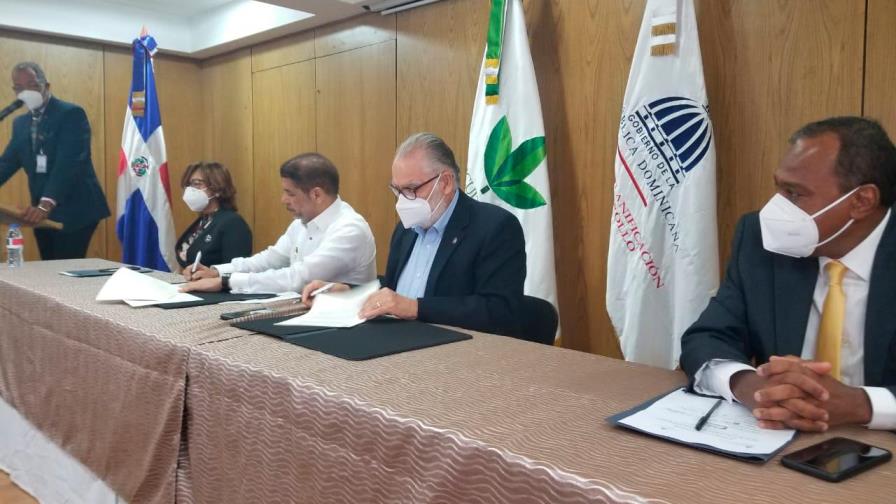 Ministro de Economía asegura sector agropecuario es clave en la recuperación económica
