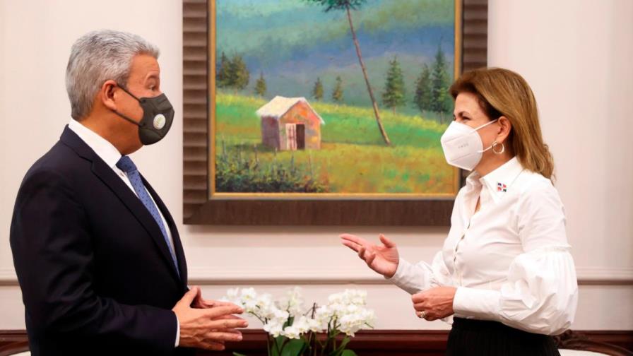 A partir del martes 27 de abril, los empleados del transporte público del Gran Santo Domingo podrán vacunarse A partir del martes 27 de abril, los empleados del transporte público del Gran Santo Domingo podrán vacunarse