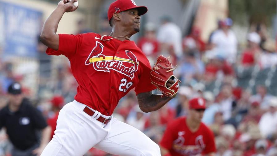 El éxito prematuro de Reyes como cerrador en los Cardenales de San Luis