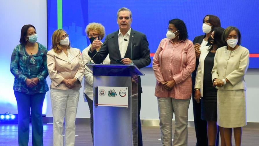 Abinader asegura gobierno está comprometido con aumento real del salario