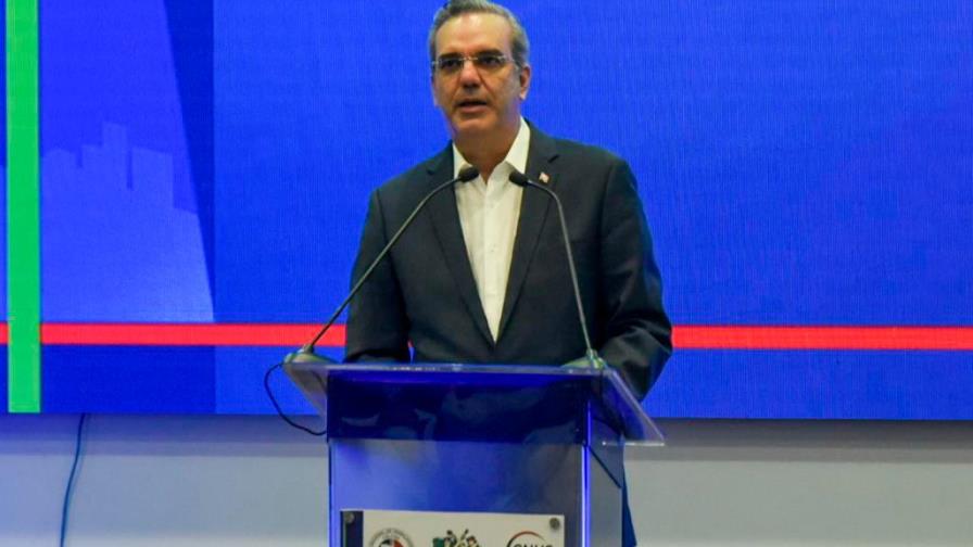 Presidente dice a funcionarios que no cancelen empleados si no tienen con qué pagar prestaciones