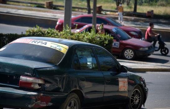 Choferes paralizan el transporte urbano en Santiago