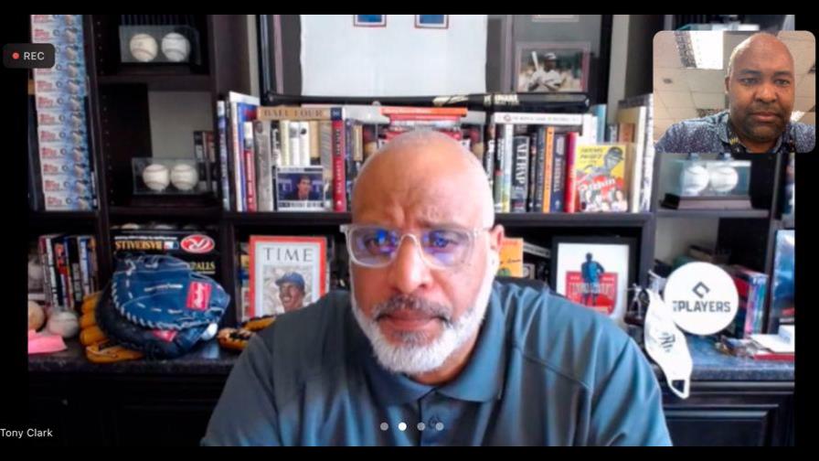 Clark: “Equipos juegan a perder”