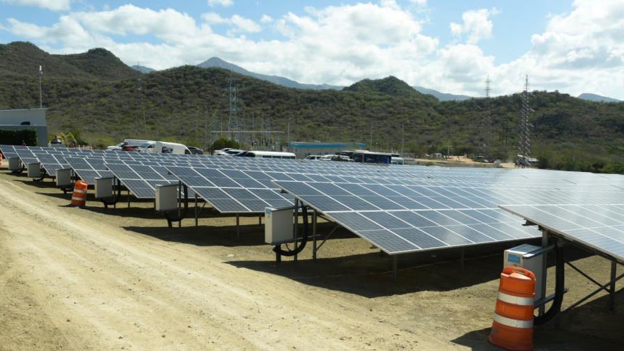 AES Dominicana afirma paneles solares en Baní aportarán 50 megavatios al sistema eléctrico 