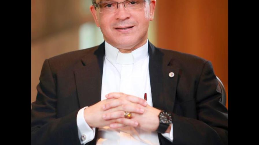 Padre Alfredo de la Cruz es designado obispo de San Francisco de Macorís Padre Alfredo de la Cruz es designado obispo de San Francisco de Macorís