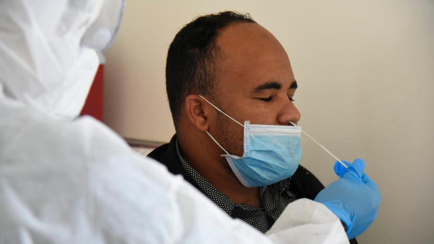 Sube la demanda por pruebas PCR en la Unphu y en Salud Pública