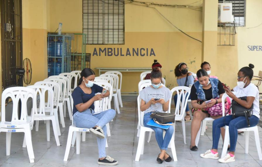 Reportan 1,055 casos de COVID-19, más de la mitad en el Gran Santo Domingo