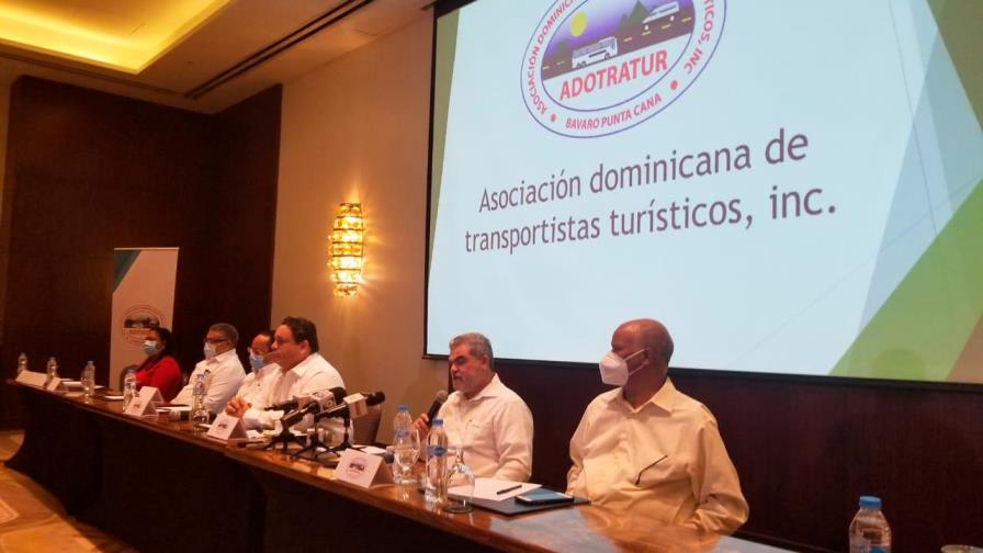 Amenazan con paralizar transporte turístico en la zona este del país Amenazan con paralizar transporte turístico en la zona este del país