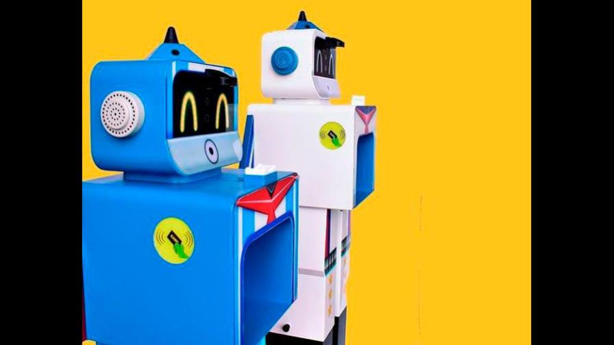 Un robot cuida a alumnos del estado mexicano de Querétaro en regreso a clases