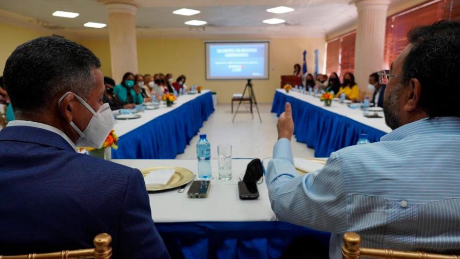 Indrhi exhorta a gobernadoras que sean veedoras de obras en sus provincias