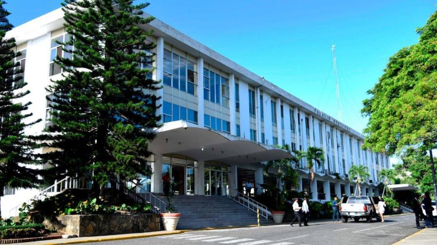 Edenorte y ayuntamiento de Santiago deben pagar US$2 MM por incumplimiento de contrato Edenorte y ayuntamiento de Santiago deben pagar US$2 MM por incumplimiento de contrato