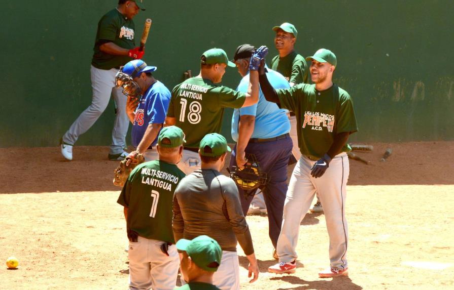 Sapos, Pempén y Ranas dividen en la liga de softbol de la ACD