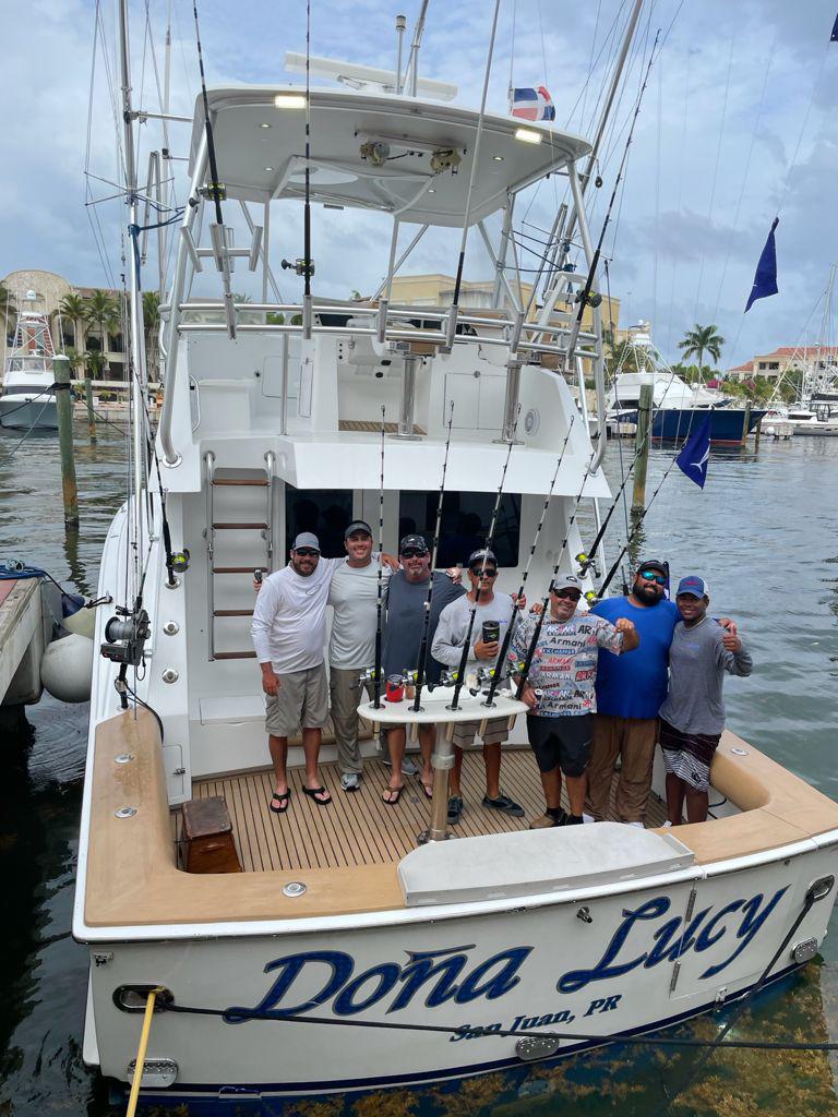La lancha Doña Lucy cerró la jornada del sábado liderando la pesca al Marlins Blanco, en su versión 2021, que se desarrolla en Cabeza de Toro  y Ángel Muntaner jr., encabeza individual. (Cortesía de Revista Abordo)