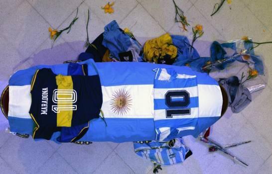 Imputados por muerte Maradona no podrán salir de Argentina