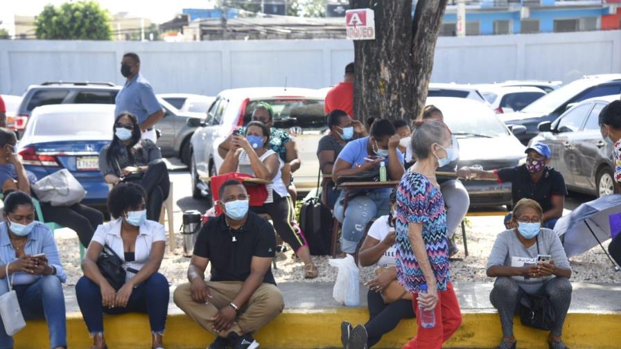 Casos de COVID-19 se mantienen en ascenso rampante en el Gran Santo Domingo Casos de COVID-19 se mantienen en ascenso rampante en el Gran Santo Domingo