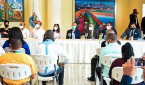 ASDE, Gobierno central y Salud Pública vacunarán masivamente y castigarán a quien viole toque de queda 