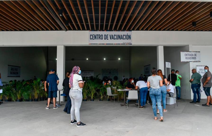 Diversos sectores se unen en un solo llamado para concientizar a la población dominicana a que se vacunen 