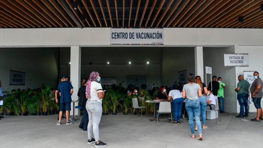 Diversos sectores se unen en un solo llamado para concientizar a la población dominicana a que se vacunen Diversos sectores se unen en un solo llamado para concientizar a la población dominicana a que se vacunen