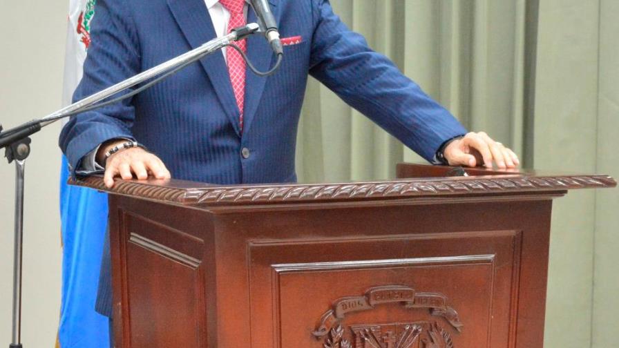 Domingo Bautista es reconocido por el Senado dominicano