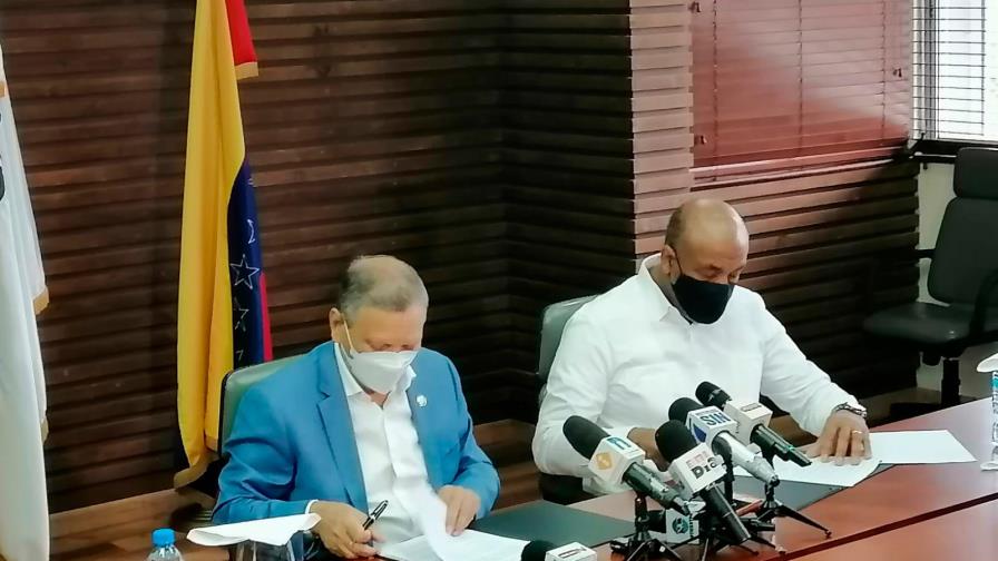 Deuda del gobierno por combustibles con Refidomsa asciende a RD$3,000 millones Deuda del gobierno por combustibles con Refidomsa asciende a RD$3,000 millones