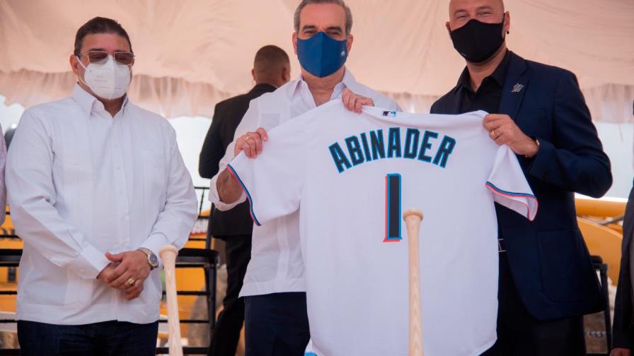 Abinader y Jeter encabezan apertura de trabajos en academia de los Marlins Abinader y Jeter encabezan apertura de trabajos en academia de los Marlins