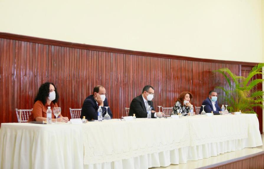 Pleno de la JCE se reúne con miembros de las Juntas Electorales en la zona Sur del país