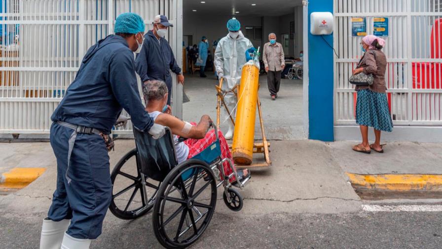 Adultos sin vacunar, mayores de 60 años, están siendo hospitalizados por coronavirus Adultos sin vacunar, mayores de 60 años, están siendo hospitalizados por coronavirus