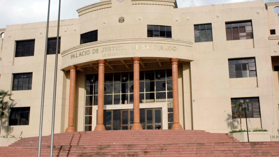Aplazan medida de coerción contra acusados de matar policía que intentó impedir atraco Aplazan medida de coerción contra acusados de matar policía que intentó impedir atraco